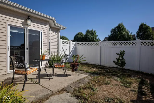 $289,999 | 871 Maidstone Avenue, Westfield, IN 46074