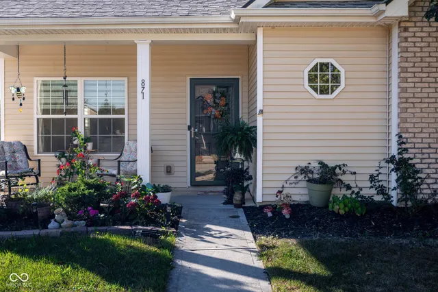 $289,999 | 871 Maidstone Avenue, Westfield, IN 46074