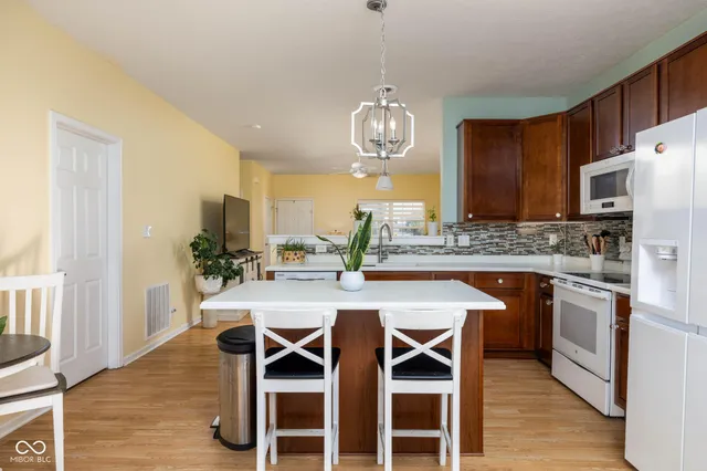 $289,999 | 871 Maidstone Avenue, Westfield, IN 46074