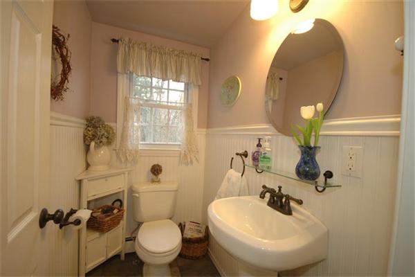 58 Wildwood Road Andover, MA 01810 - Photo 18 of 30 Gallery Image 18