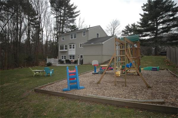 58 Wildwood Road Andover, MA 01810 - Photo 28 of 30 Gallery Image 28