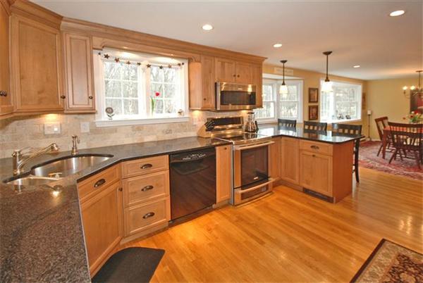 58 Wildwood Road Andover, MA 01810 - Photo 9 of 30 Gallery Image 9