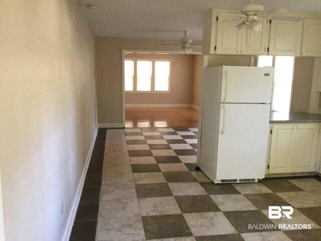 914 North Cedar Street Foley, AL 36535 - Photo 11 of 24