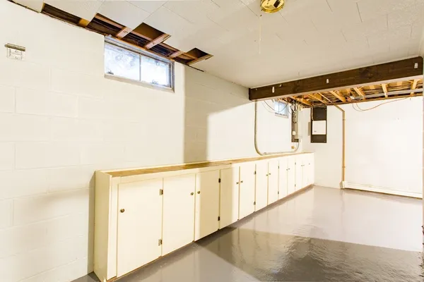 a view of a garage