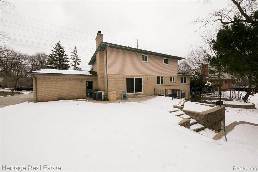 654 Old Perch Road Rochester Hills, MI 48309 - Photo 52 of 61