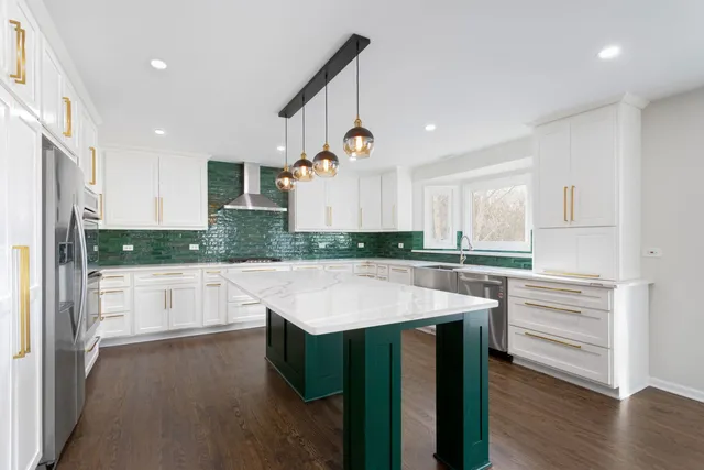 $595,000 | 537 Arbor Lane, Oswego, IL 60543