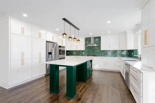 $595,000 | 537 Arbor Lane, Oswego, IL 60543