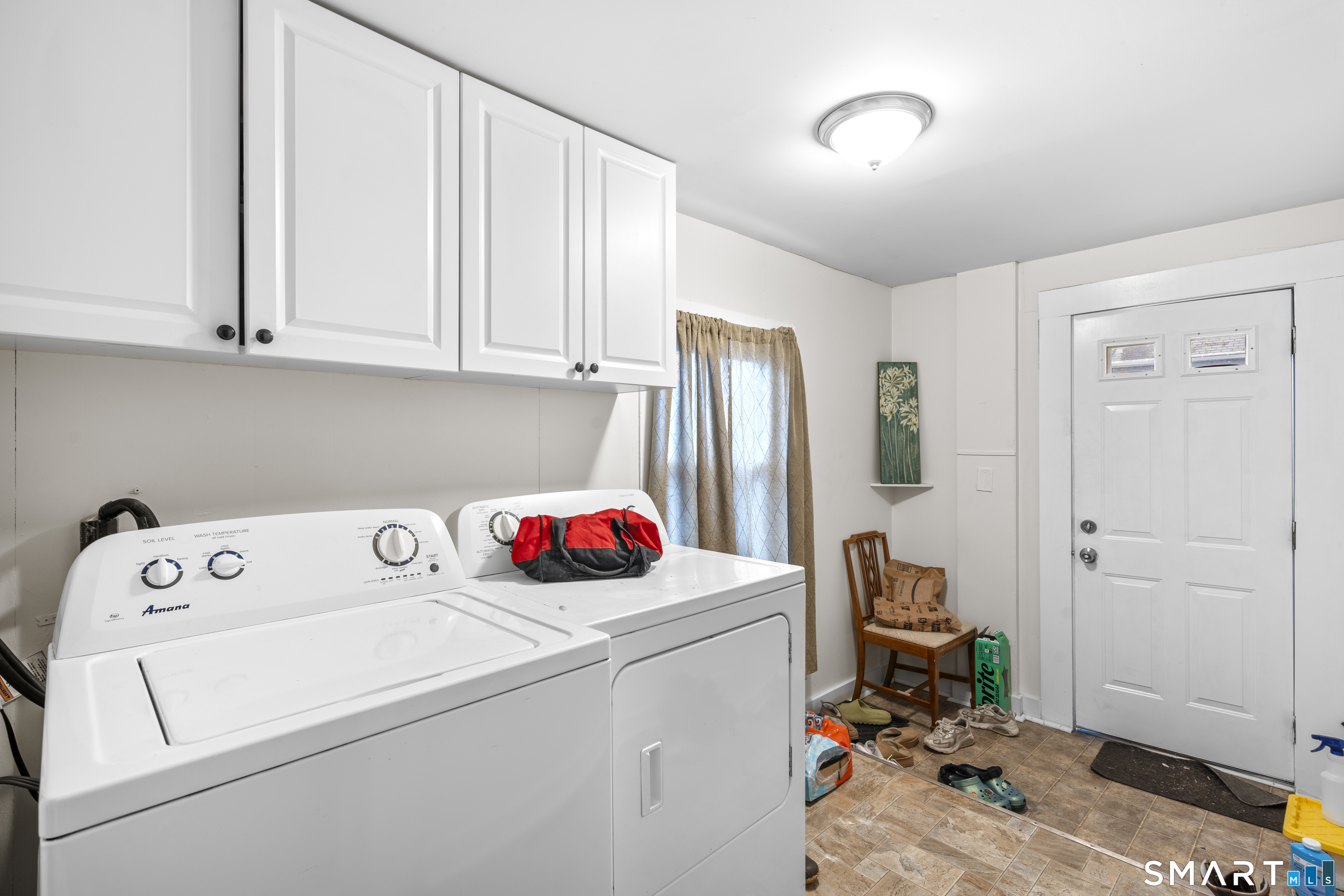 148 Pleasant Street Enfield, CT 06082 - Photo 13 of 40