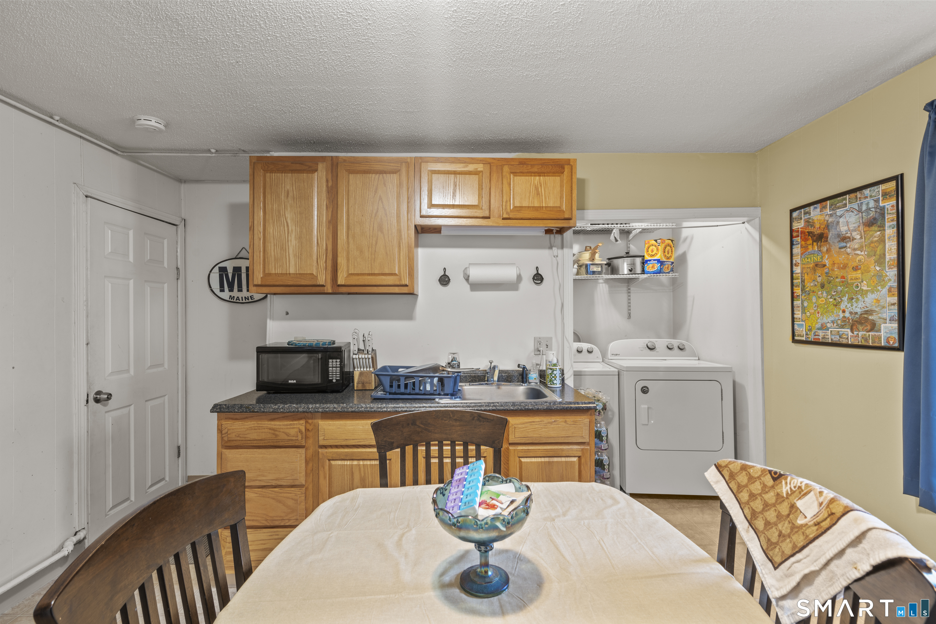 148 Pleasant Street Enfield, CT 06082 - Photo 16 of 40