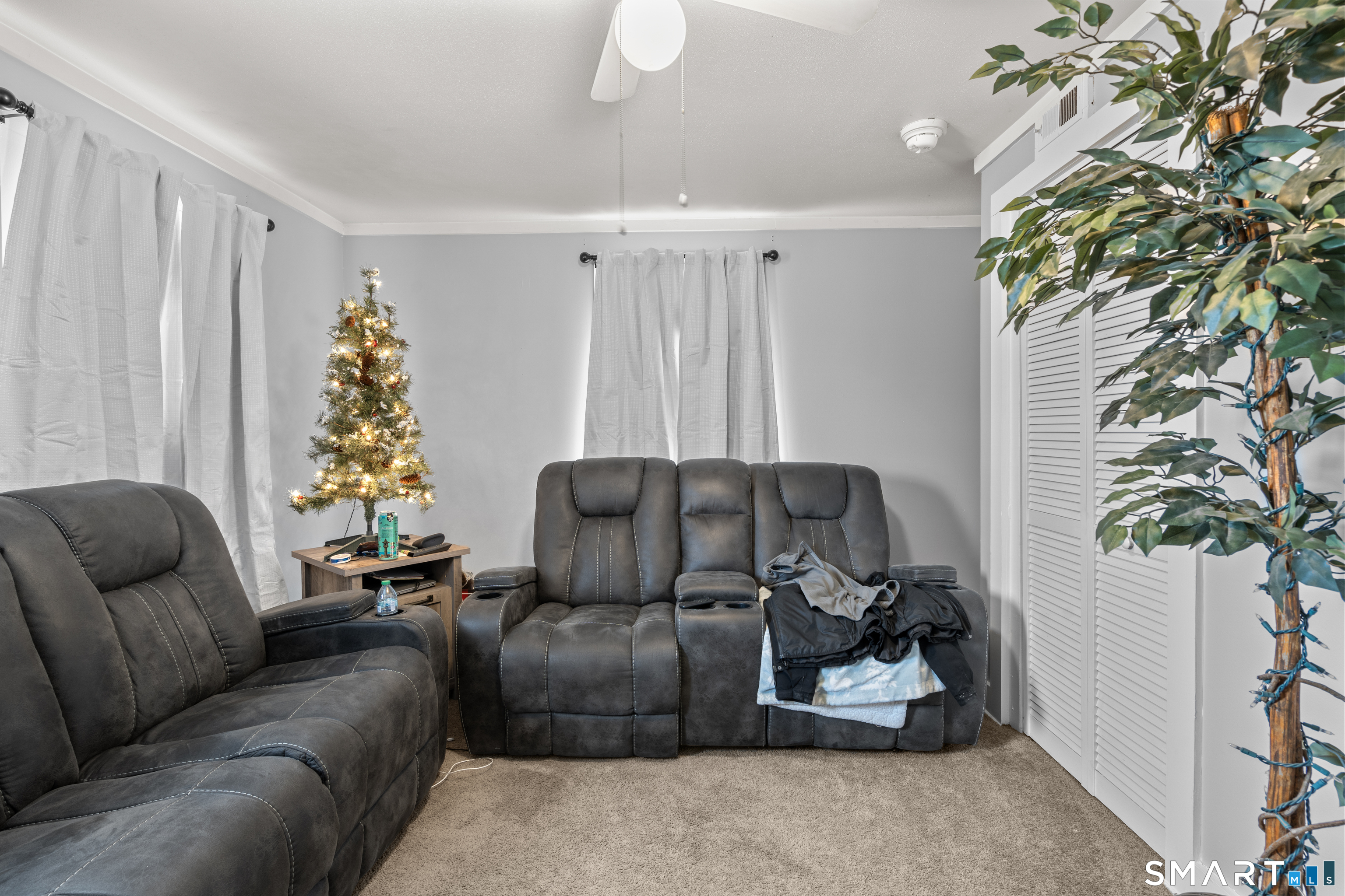 148 Pleasant Street Enfield, CT 06082 - Photo 28 of 40