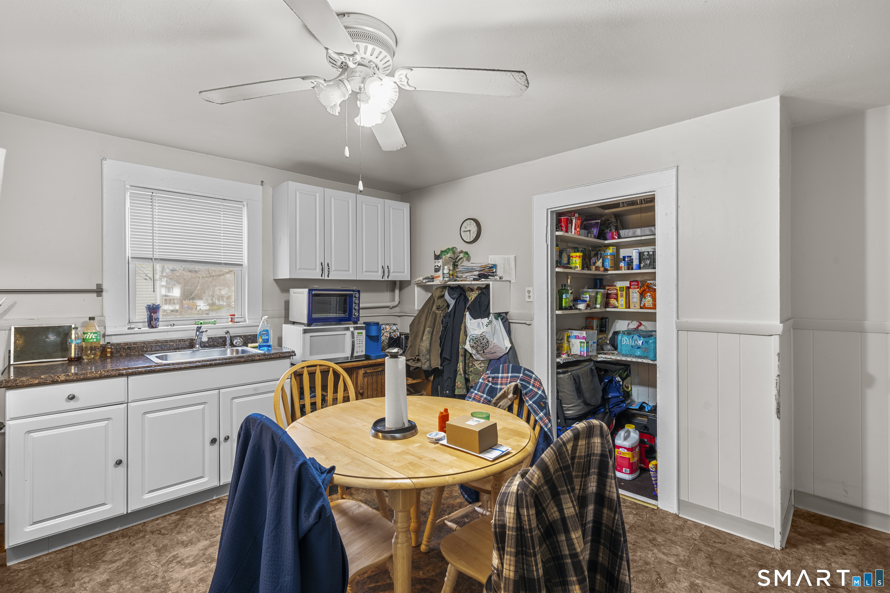 148 Pleasant Street Enfield, CT 06082 - Photo 30 of 40