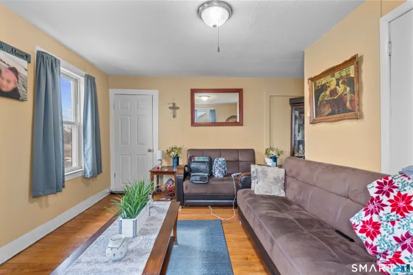 $500,000 | 148 Pleasant Street, Enfield, CT 06082