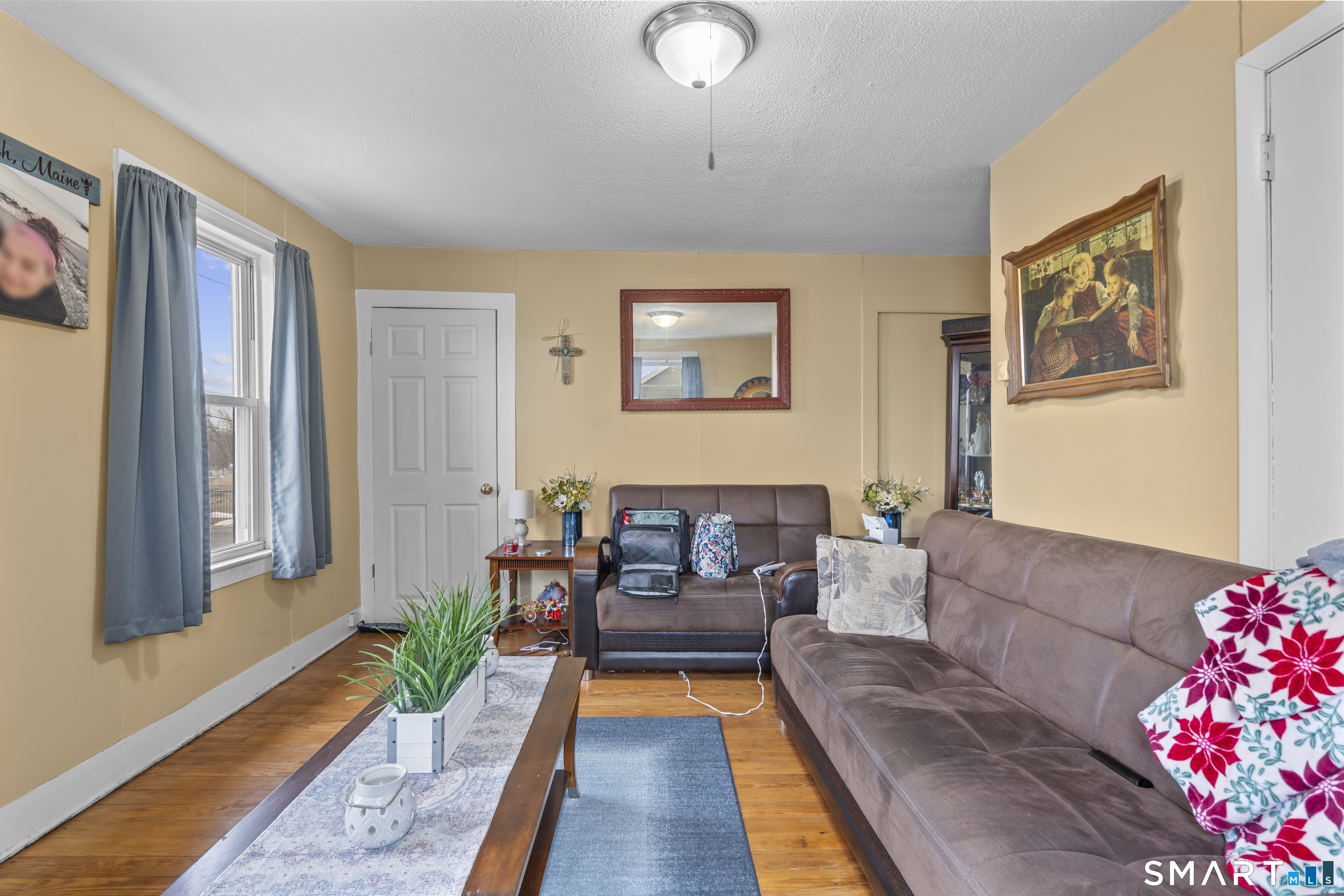 148 Pleasant Street Enfield, CT 06082 - Photo 3 of 40