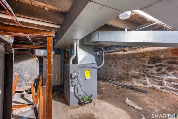 $500,000 | 148 Pleasant Street, Enfield, CT 06082