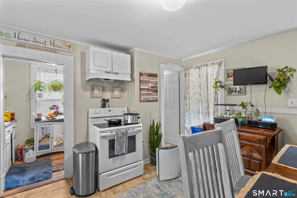 $500,000 | 148 Pleasant Street, Enfield, CT 06082