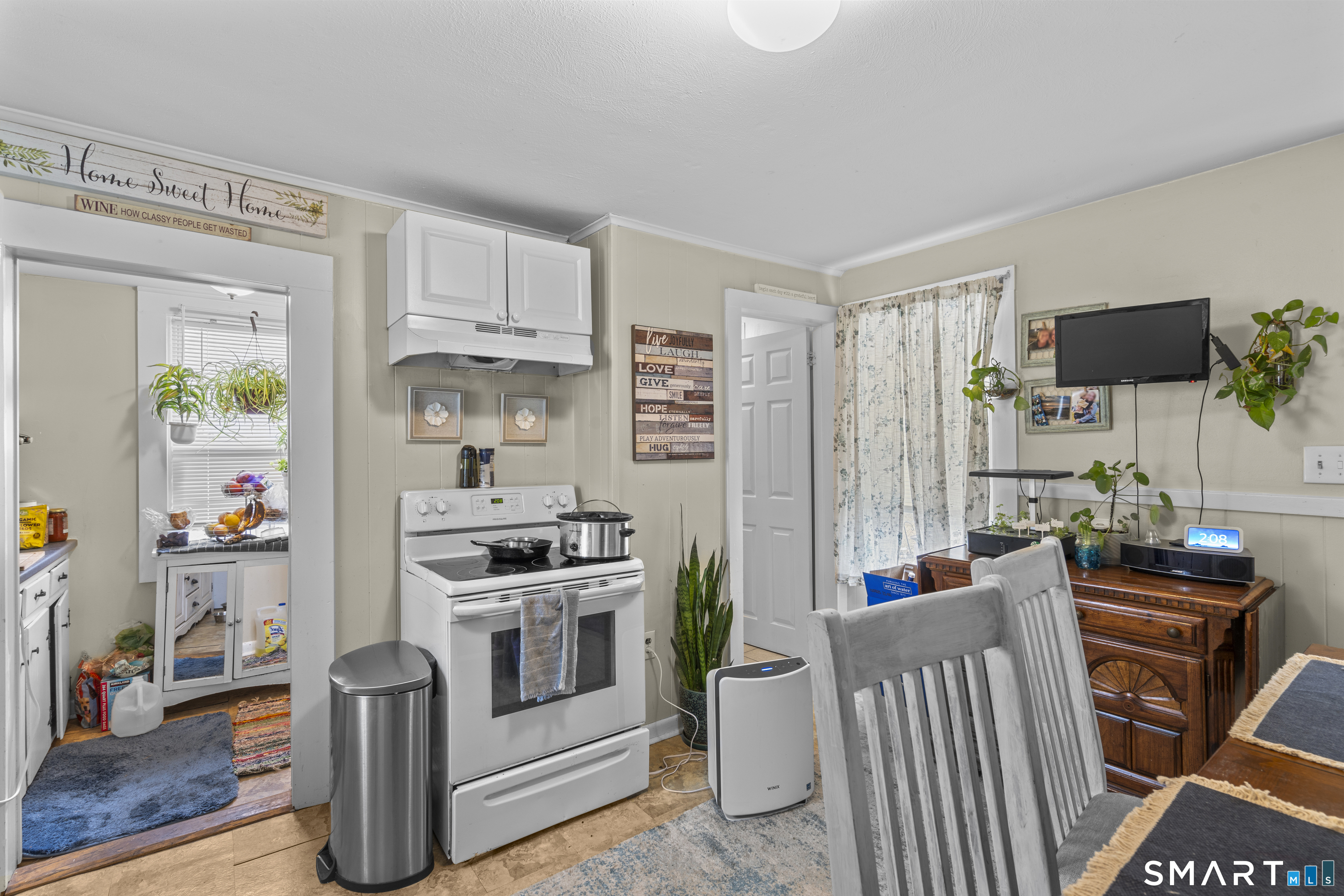 148 Pleasant Street Enfield, CT 06082 - Photo 35 of 40