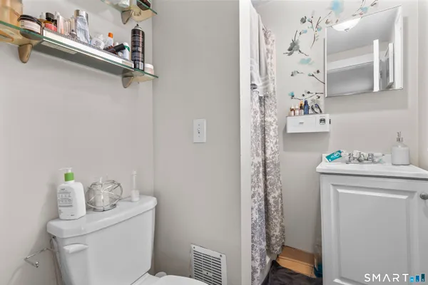 $500,000 | 148 Pleasant Street, Enfield, CT 06082