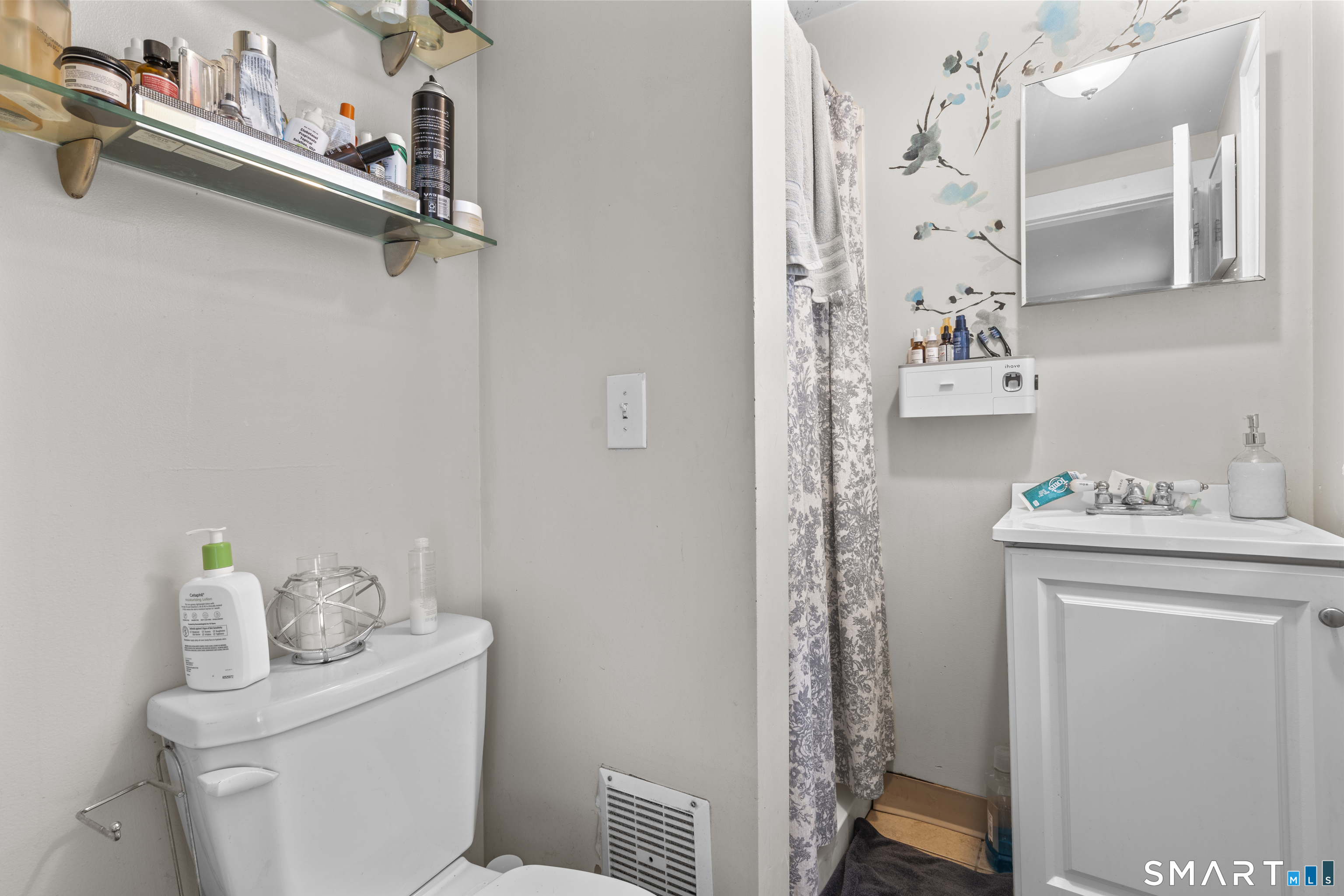 148 Pleasant Street Enfield, CT 06082 - Photo 36 of 40