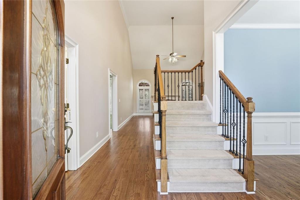 211 Montana Way Canton, GA 30114 - Photo 3 of 38