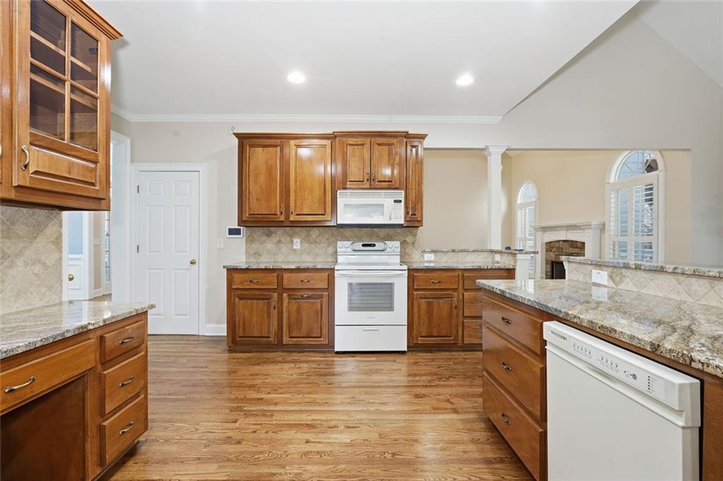 211 Montana Way Canton, GA 30114 - Photo 9 of 38