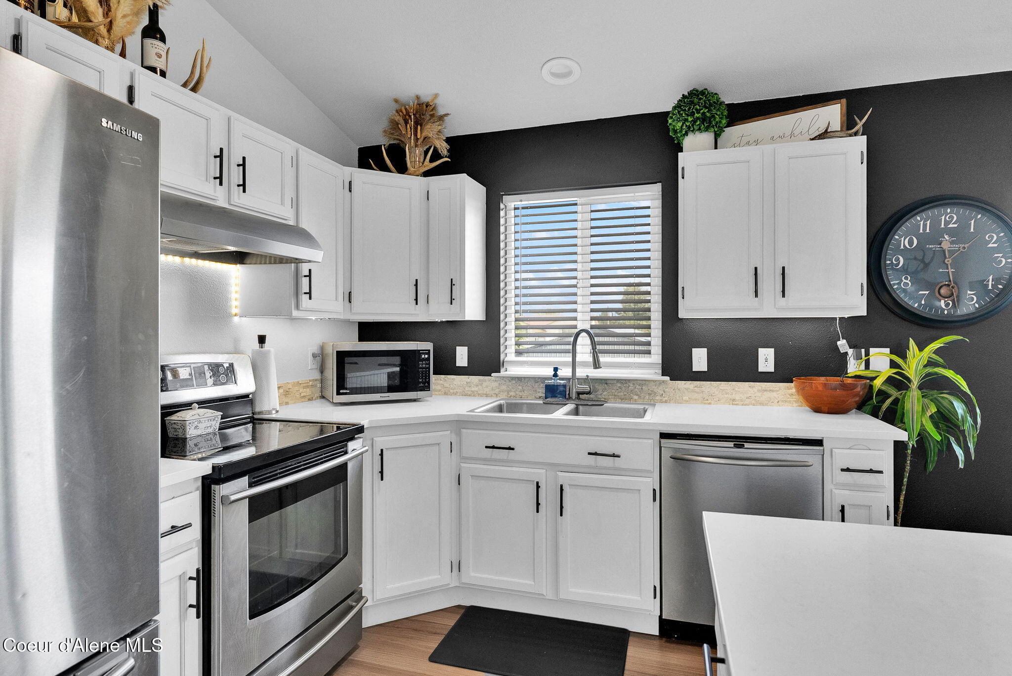 1150 North Townsend Loop Post Falls, ID 83854 - Photo 2 of 59 Kitchen