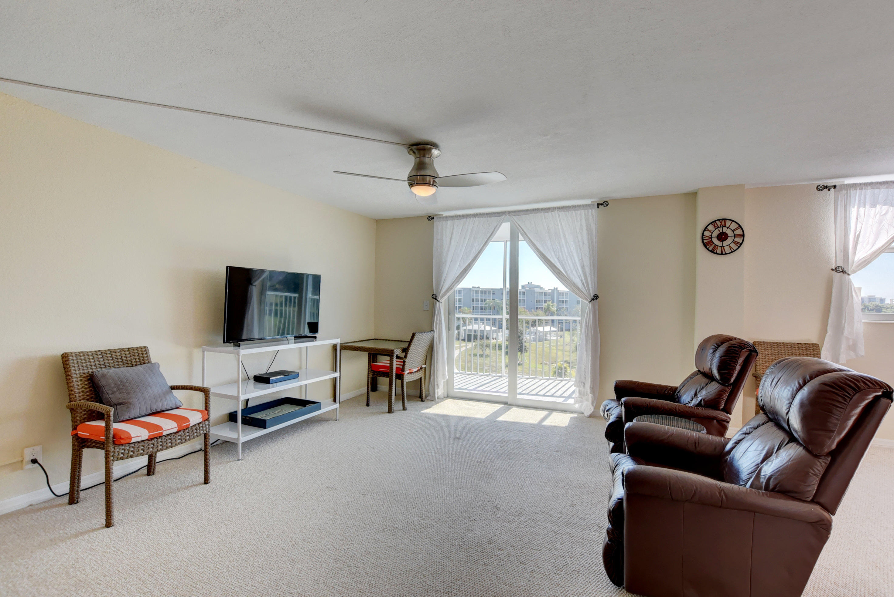 250 Northwest 67th Street, Unit 418 Boca Raton, FL 33487 - Photo 8 of 33 Living Room