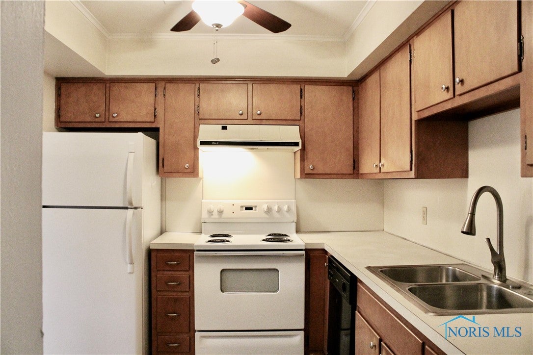 3217 Glanzman Road, Unit 56X Toledo, OH 43614 - Photo 13 of 33 Gallery Image 13