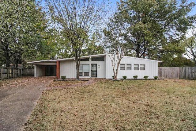 $269,900 | 5194 Warfield Drive, Memphis, TN 38117