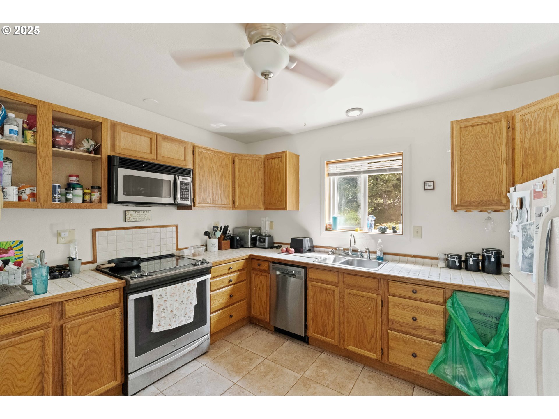 94360 Willanch Lane North Bend, OR 97459 - Photo 12 of 25