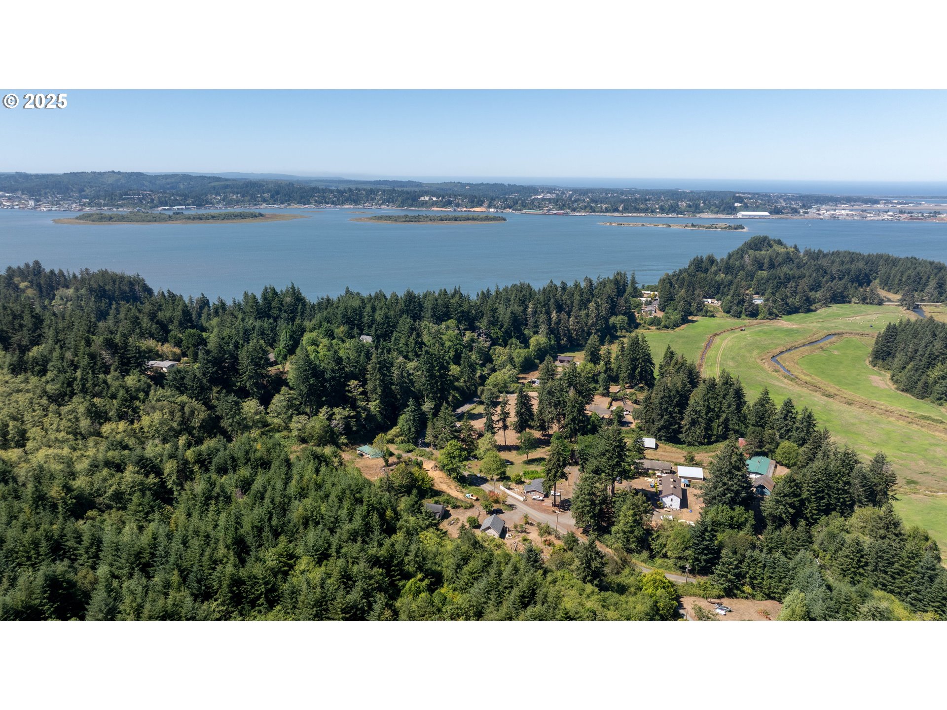 94360 Willanch Lane North Bend, OR 97459 - Photo 9 of 25