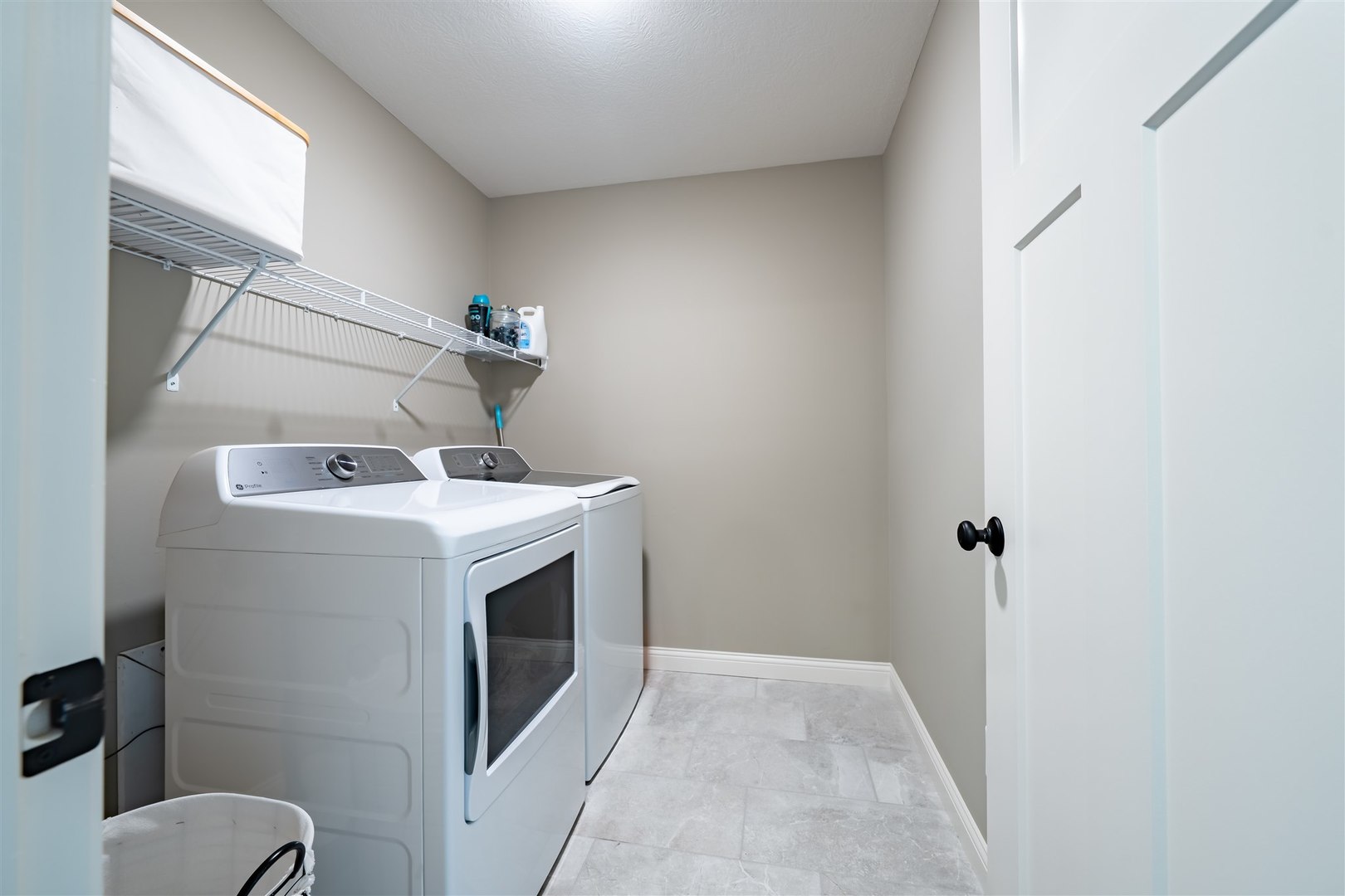 2512 Savanna Road Bloomington, IL 61705 - Photo 20 of 31 a utility room with dryer and washer