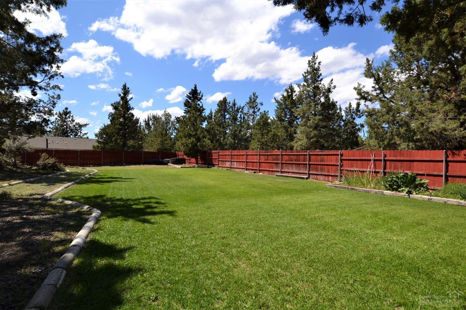 63615 Boyd Acres Road Bend, OR 97701 - Photo 15 of 20 Gallery Image 15