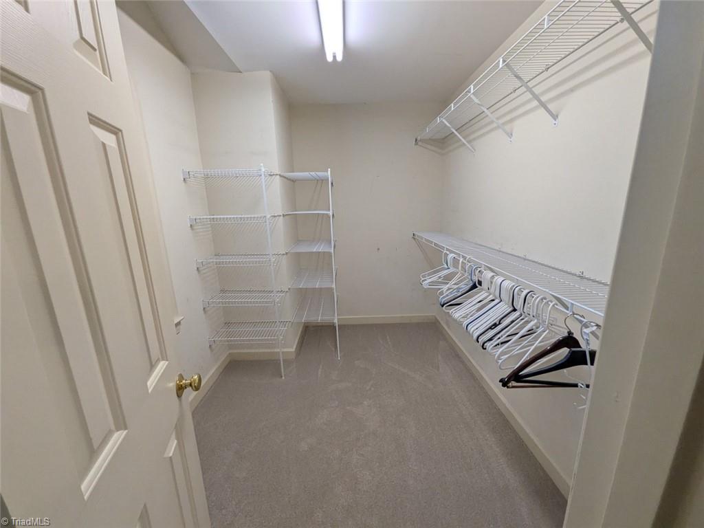 1702 Lakeland Point High Point, NC 27265 - Photo 28 of 50