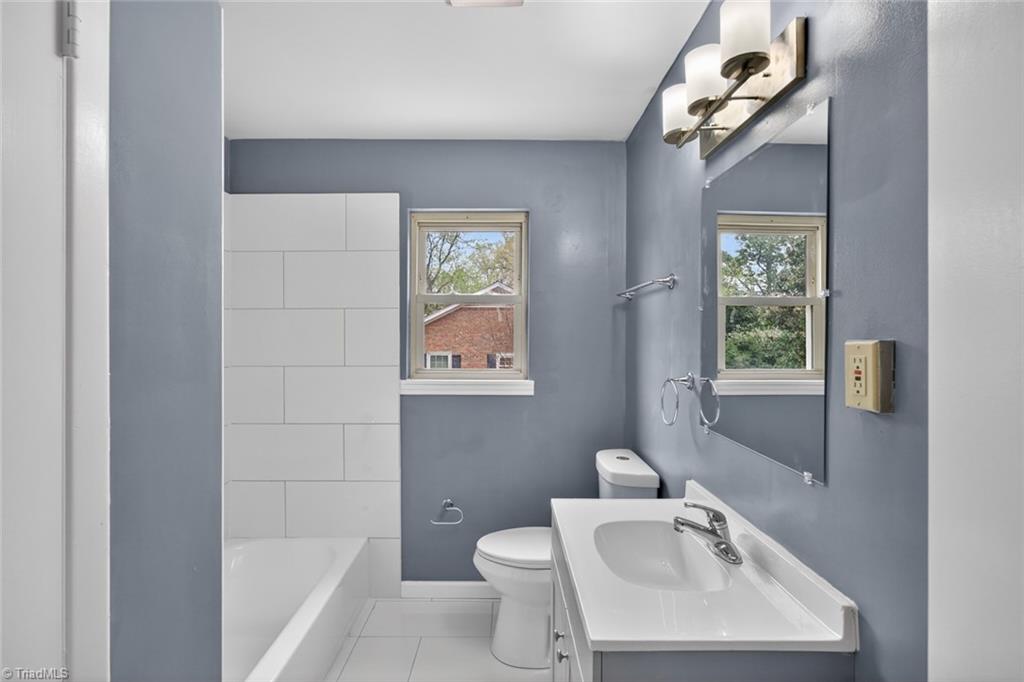 113 Green Valley Road Greensboro, NC 27403 - Photo 23 of 45