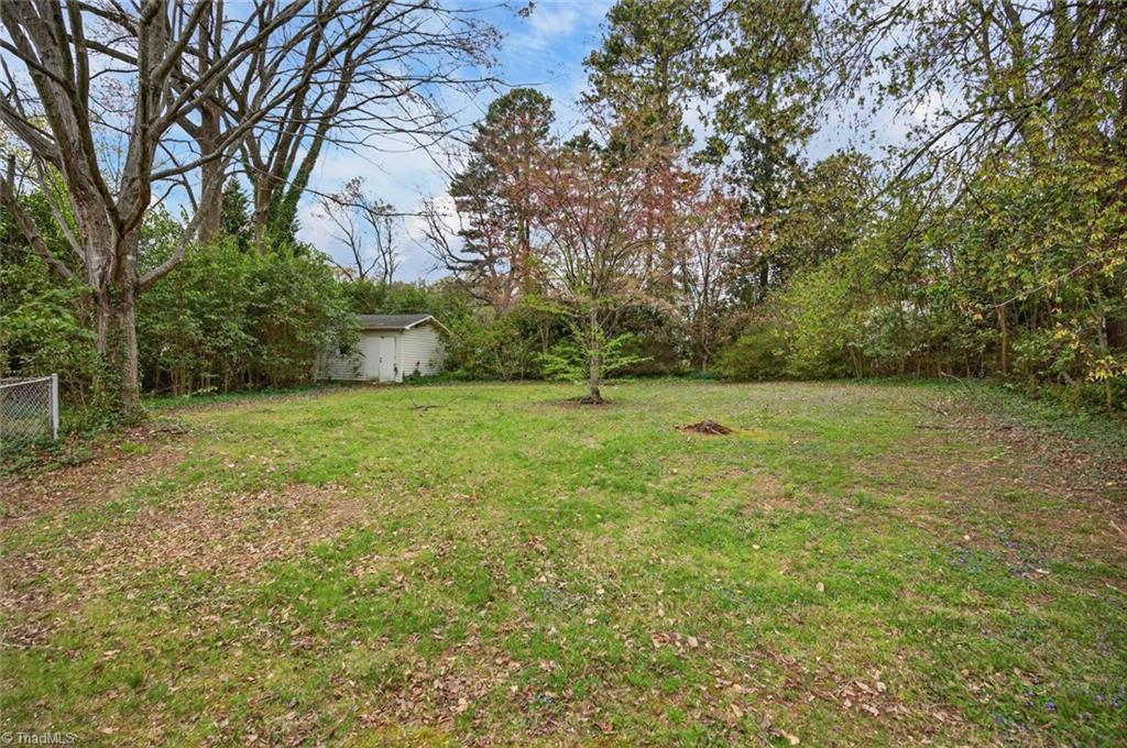 113 Green Valley Road Greensboro, NC 27403 - Photo 40 of 45