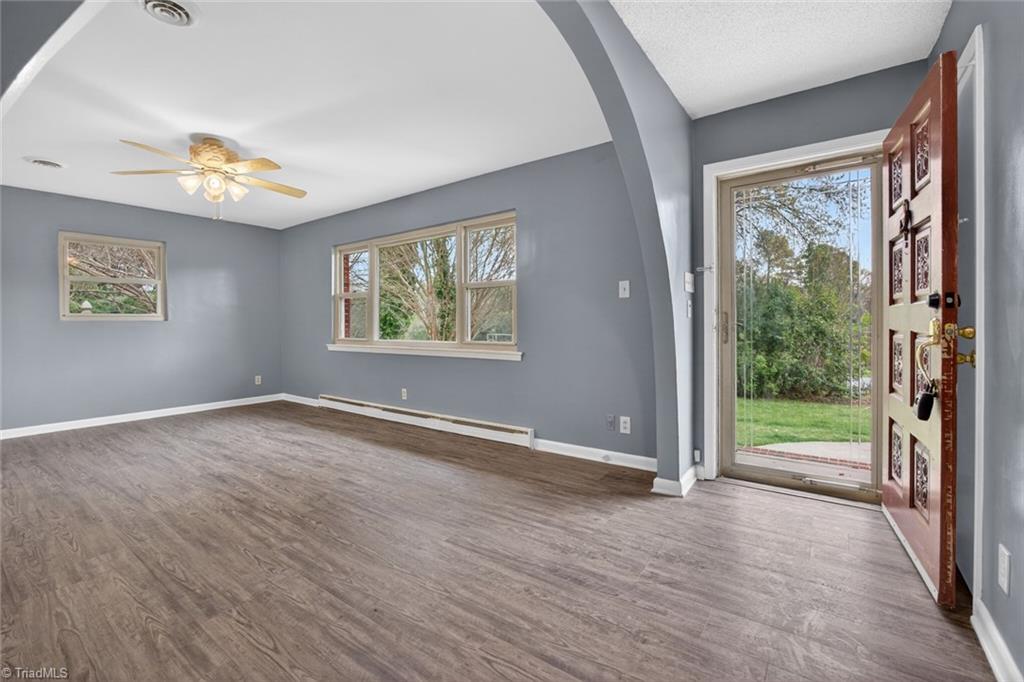 113 Green Valley Road Greensboro, NC 27403 - Photo 8 of 45