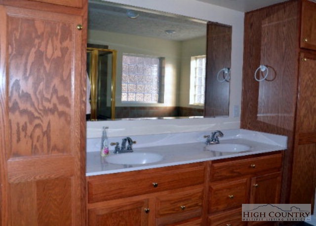 250 Bower Calloway Road Jefferson, NC 28640 - Photo 4 of 22 Gallery Image 4