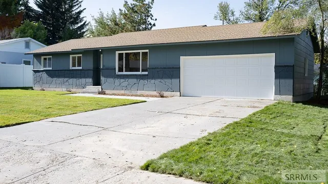 $415,000 | 1215 Cameron Avenue, Idaho Falls, ID 83402