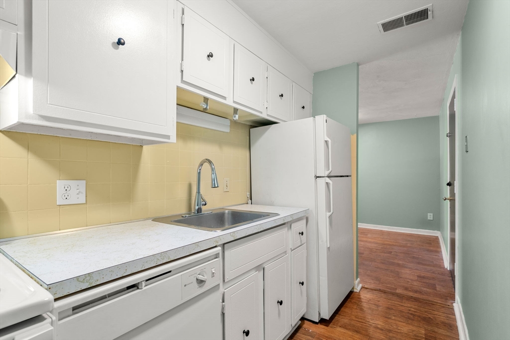 176 Maple Avenue, Unit 324 Rutland, MA 01543 - Photo 9 of 25 Gallery Image 9
