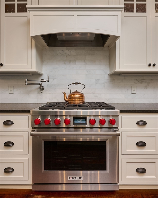 46 Sovereign Way Northampton, MA 01062 - Photo 12 of 42