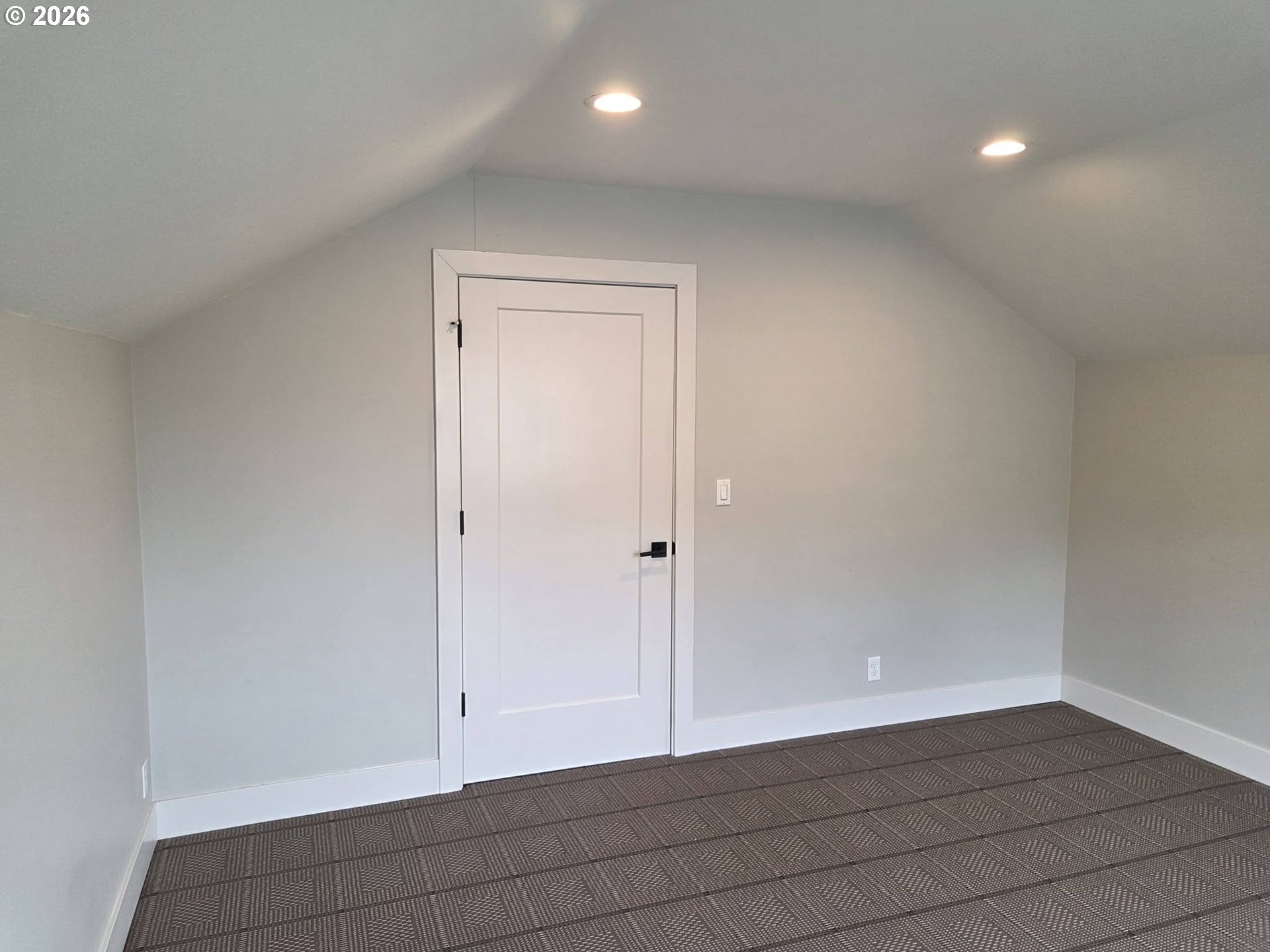 3346 Zane Lane Eugene, OR 97404 - Photo 9 of 17