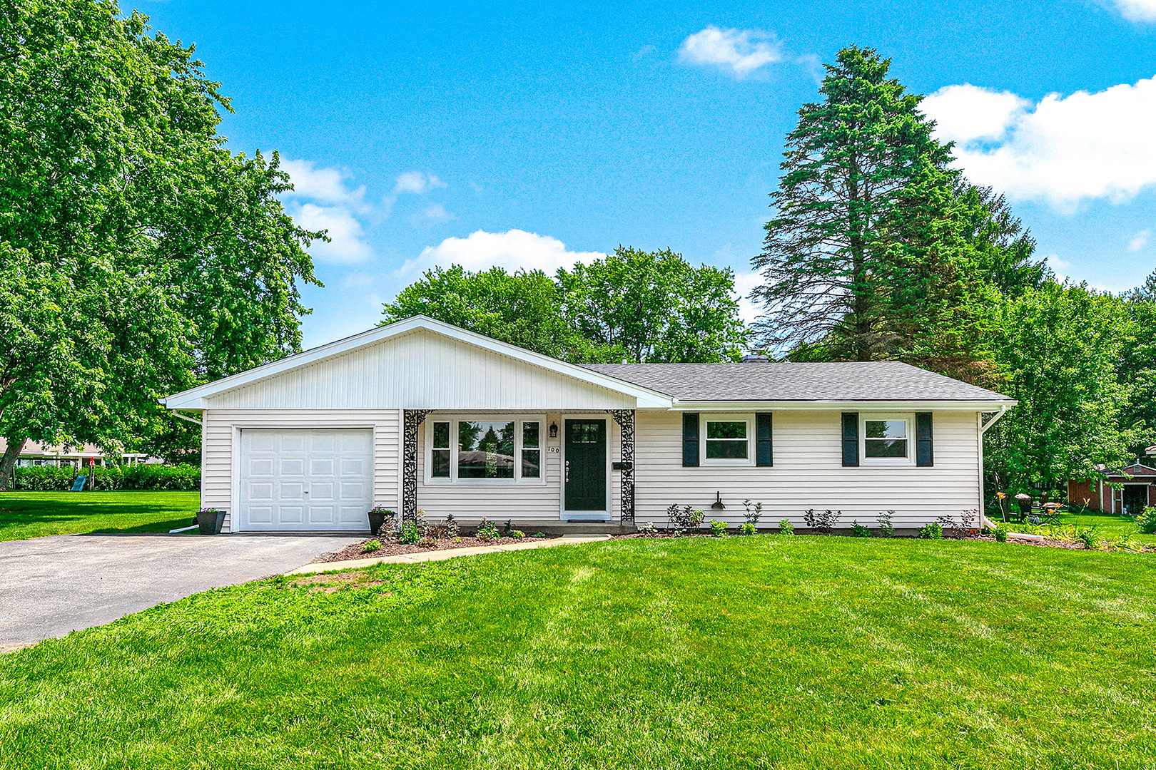 100 Union Street Crystal Lake, IL 60014 - Photo 1 of 21