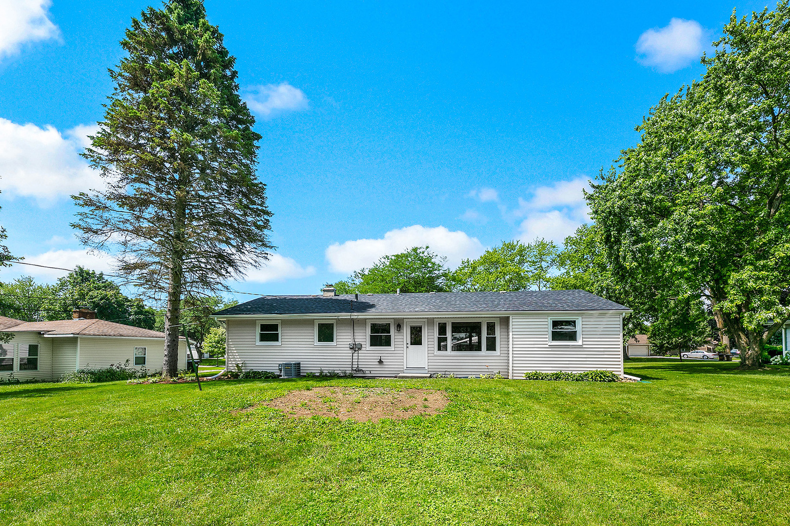 100 Union Street Crystal Lake, IL 60014 - Photo 2 of 21