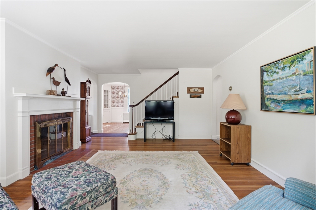 349 Lincoln Road Walpole, MA 02081 - Photo 11 of 23