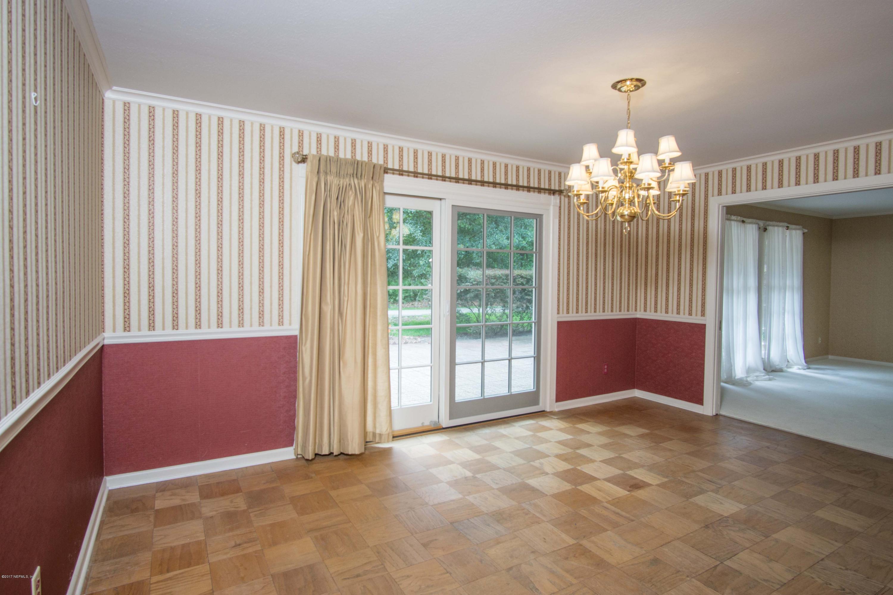 13589 Mandarin Road Jacksonville, FL 32223 - Photo 11 of 39 dining rm-DSC03767