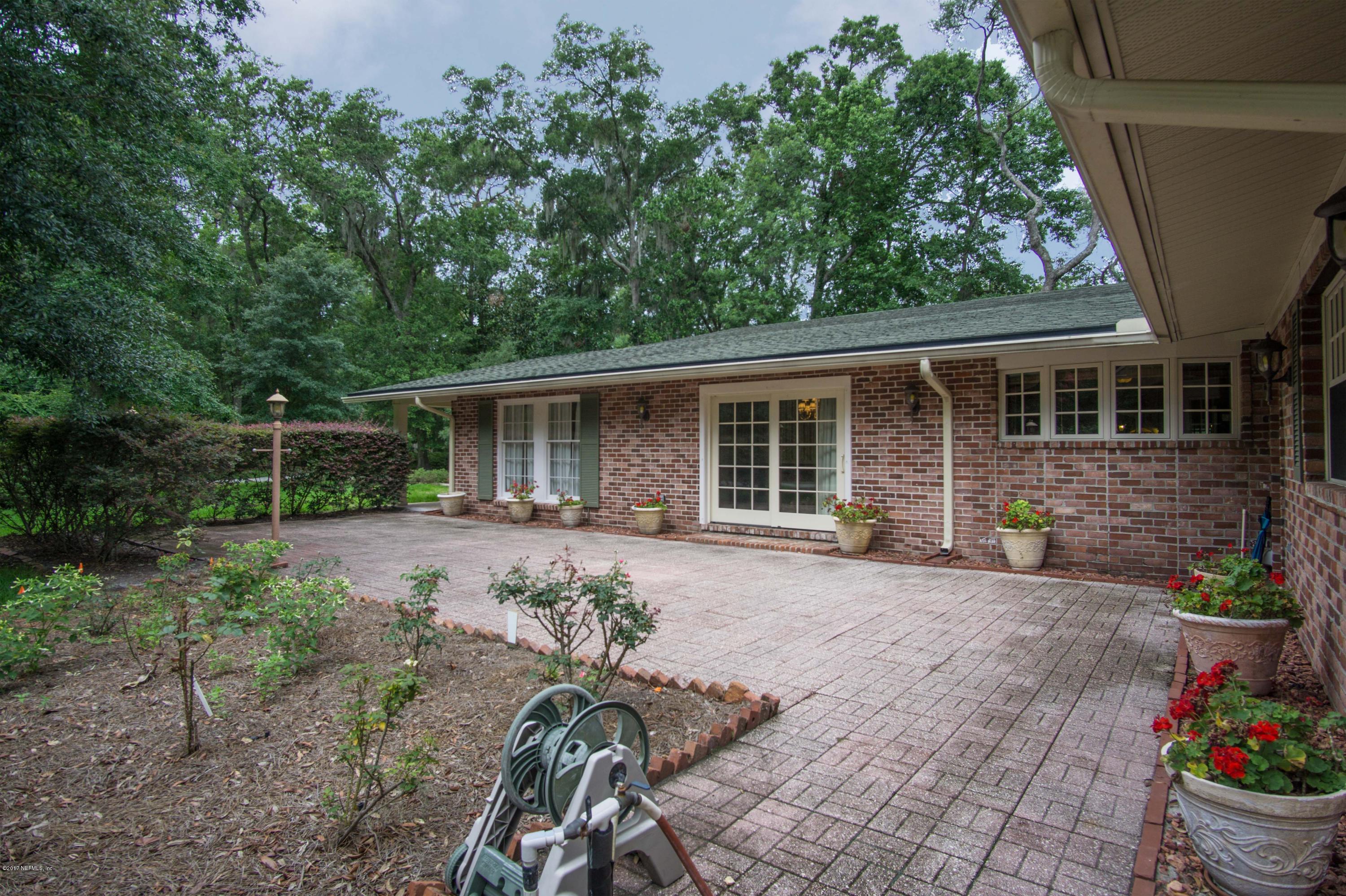 13589 Mandarin Road Jacksonville, FL 32223 - Photo 5 of 39 courtyard-DSC03778