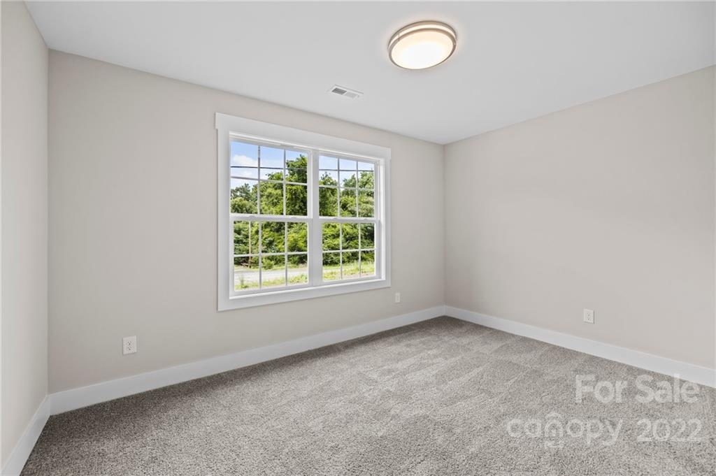 951 Pine Ridge Road, Unit 1 Chester, SC 29706 - Photo 21 of 31 an empty room with a window
