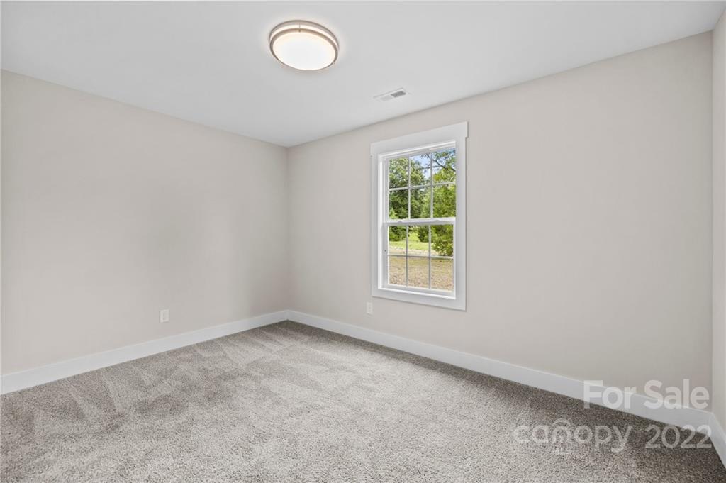 951 Pine Ridge Road, Unit 1 Chester, SC 29706 - Photo 23 of 31 an empty room with a window