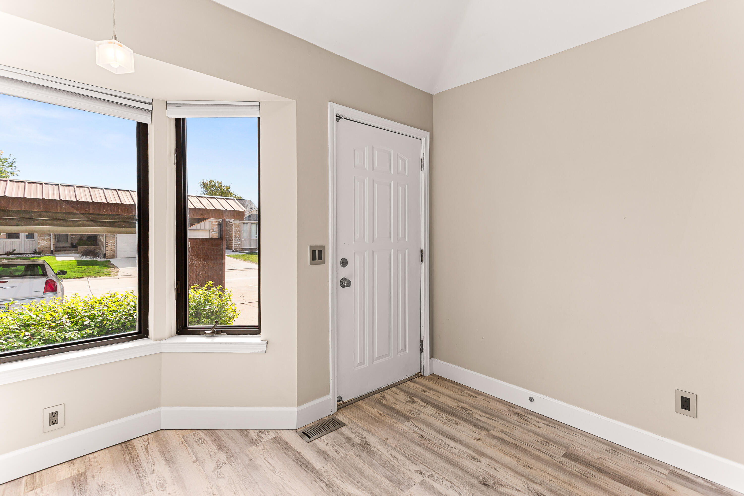57187 Silver Maple Washington, MI 48094 - Photo 12 of 41 IMG_5684
