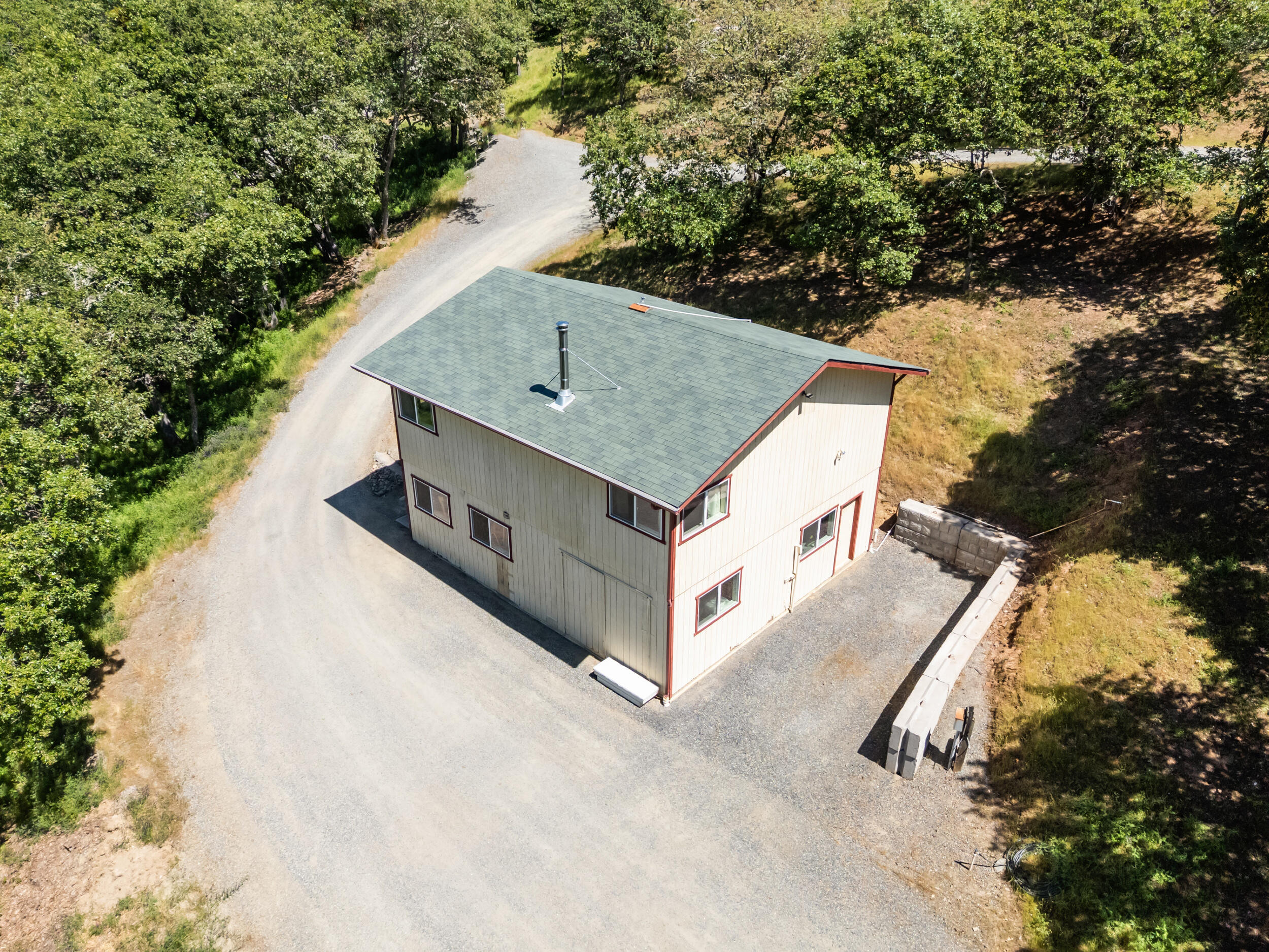 1050 Humbug Creek Road Jacksonville, OR 97530 - Photo 40 of 53